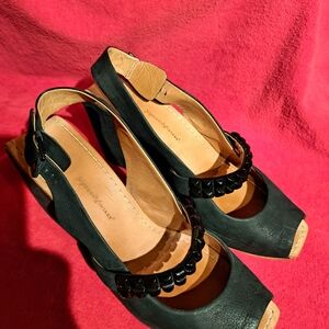 Modern Vintage Black Peep-Toe Platform Sandals